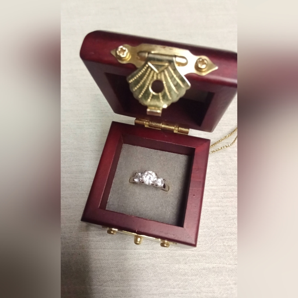 Elegant Silver Women's Ring